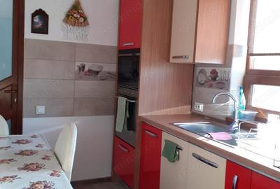 Vand casa cu etaj - 1