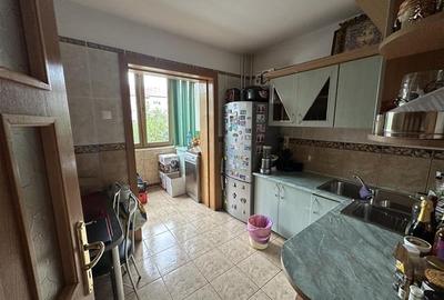 Mobilat si utilat la etajul 2 cu 2 bai - 3