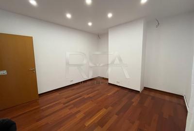 Apartament 4 camere  Resedinta - 14