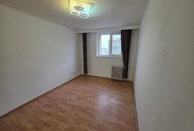 Sos Colentina intersectie Fundeni, bloc reabilitat, stradal, vedere spate, - 10