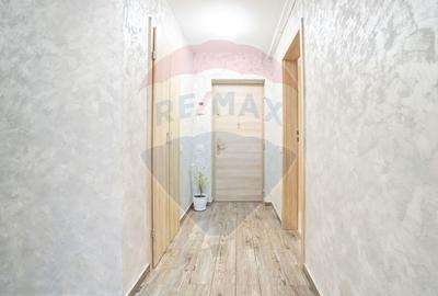 Apartament cu 2 camere decomandat, mobilat în Tractorul - 9