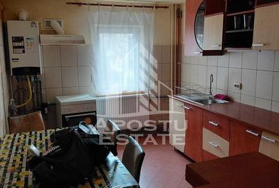 Apartament cu 4 camere decomandat, mobilat în Bucovina - 3