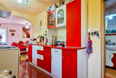 OPORTUNITATE DE INVESTIT! Casa + 2 garsoniere la doar 80mp de plaja, Faleza Nord - 2