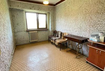 Apartament cu 3 camere decomandat în Baza 3 - 3