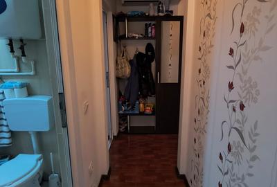 Apartament cu 2 camere decomandat, mobilat în Poarta 6 - 6