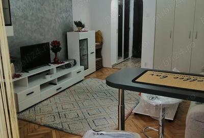 Garsoniera tip studio Titan, renovata,utilata, mobila pe comanda - 2