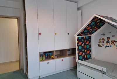 Apartament cu 3 camere decomandat în Tractorul - 5
