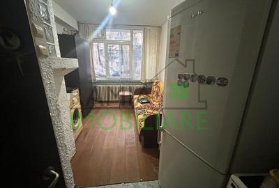 Garsoniera de vanzare in Tractorul - 4