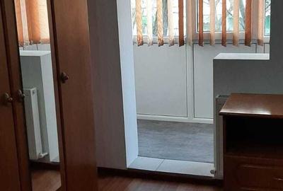 Apartament cu 3 camere semidecomandat în Malu Roșu - 8