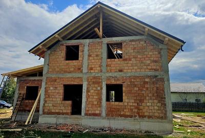 Casă cu 4 camere în Dumbrava - 5