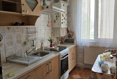 Destine Imobiliare - Oportunitate Apartament 3 camere, zona Calea Bucuresti - 2