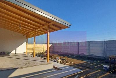 Casă cu 4 camere cu Teren 478 Mp în Săbăreni - 2