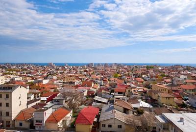 Apartament cu 4 camere decomandat, mobilat în Dacia - 2