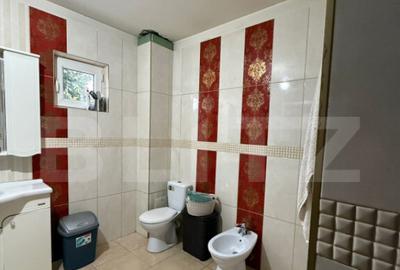 Casă cu 4 camere cu Teren 956 Mp în Central