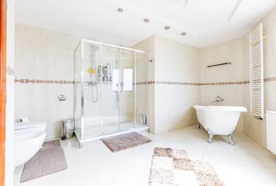 Casă individuală cu 6 camere cu Canalizare în Est - 7