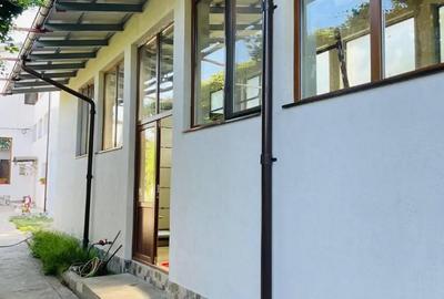 Spațiu comercial, de 56 mp, în Central - 3