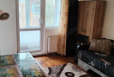 Garsonieră decomandată în Central - 8