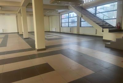 Spațiu comercial, de 1,540 mp, în Stana - 1