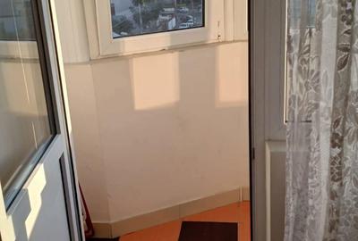 Garsonieră decomandată, mobilată în Central