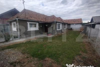 Casă cu 3 camere cu Teren 2508 Mp în Central - 2
