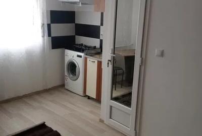 Garsoniera, zona Baza 3 - 5