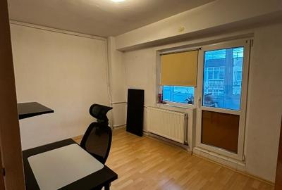 Apartament cu 4 camere decomandat în Tei - 10