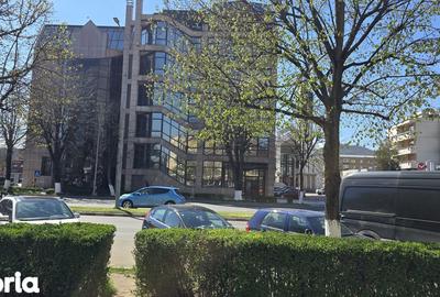 Spațiu comercial, de 135 mp, în Central - 12