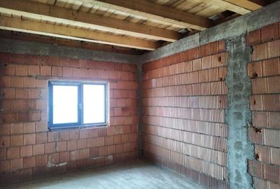 Casă cu 4 camere în Șelimbăr - 3
