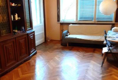 Apartament cu 4 camere decomandat în Central - 2