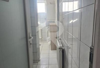 Casă individuală cu 9 camere cu Canalizare în Iancului - 17