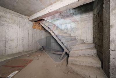 Casă cu 8 camere cu Teren 470 Mp în Gemenii - 26