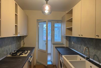 Vând apartament cu 2 camere decomandat - 2