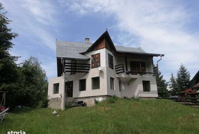 Casă cu 4 camere cu Teren 220 Mp în Șcheia - 2