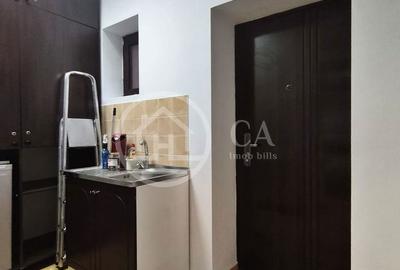 Spațiu comercial, de 40 mp, în Central - 3