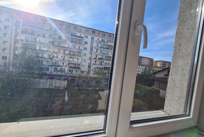 Vand apartament nou, partial mobilat, nelocuit,100 m autobuz, proprietar - 3