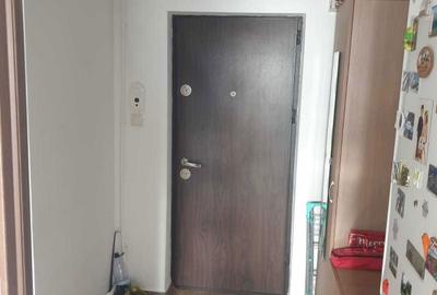 Apartament cu 2 camere semidecomandat în Micro 6 - 6