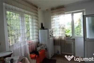 Casă cu 6 camere cu Teren 265 Mp în Central - 10