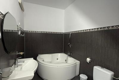 Casă individuală cu 4 camere cu Teren 30 Mp în Gruia - 14