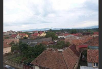 Apartament cu 4 camere decomandat, mobilat în Valea Aurie - 3