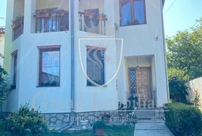 Casa Individuala 216mp+400mp teren, zona Andrei Muresanu - 1