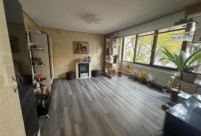 Decomandat la et 2/4 mobilat complet linga piata Doina - 3