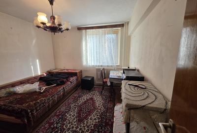 Apartament cu 4 camere semidecomandat în Titan - 14