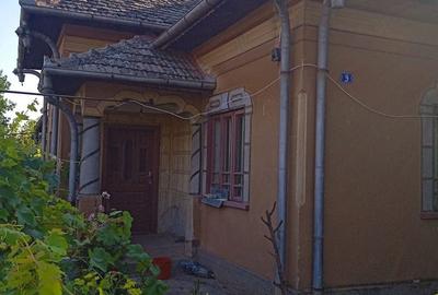 Casă cu 6 camere în Giubega - 8