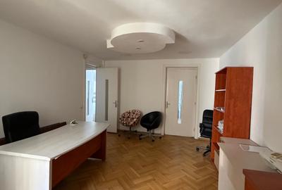 Apartament cu 4 camere decomandat în Calea Călărașilor - 10