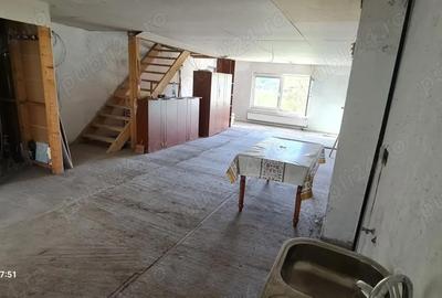 Casă cu 4 camere cu Teren 667 Mp în Poienița - 5