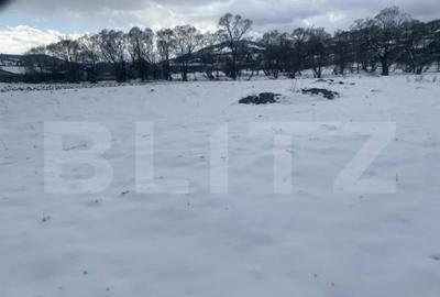 Teren de 4000 mp, în Central