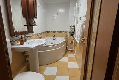 Apartament cu 4 camere decomandat în Vitan - 12