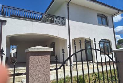Teren de vanzare cu proiect de casa, fundatie, Dezmir, 88000 Eur!