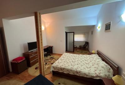 Casă individuală cu 8 camere cu Canalizare în Central - 22