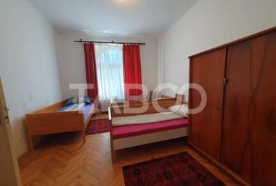 Casă cu 6 camere cu Canalizare în Central - 19